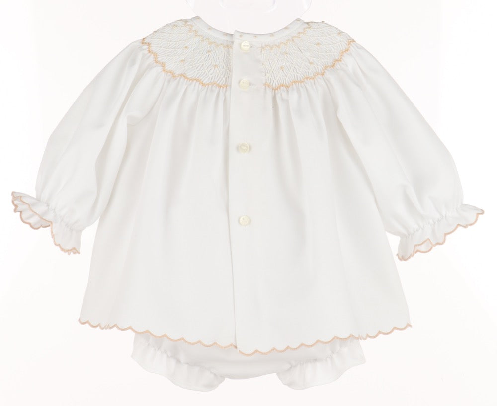 Classic Embroidery Feston Bishop Ivory