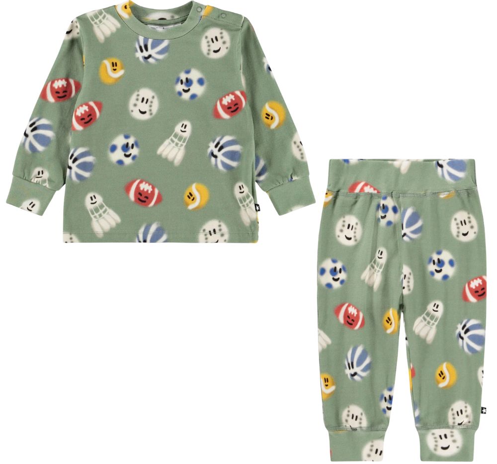 T-Shirts & Soft Pants Cutie Balls