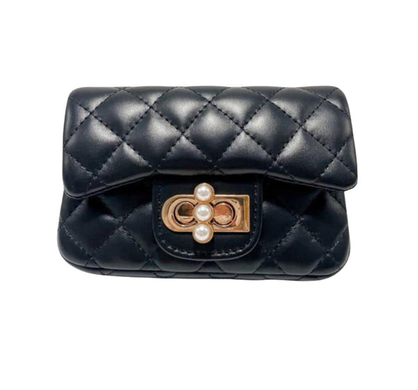 Pearl Closure Quilted Purse Black