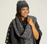 Conjunto de gorro y bufanda de leopardo negro/gris -Barefoot Dreams