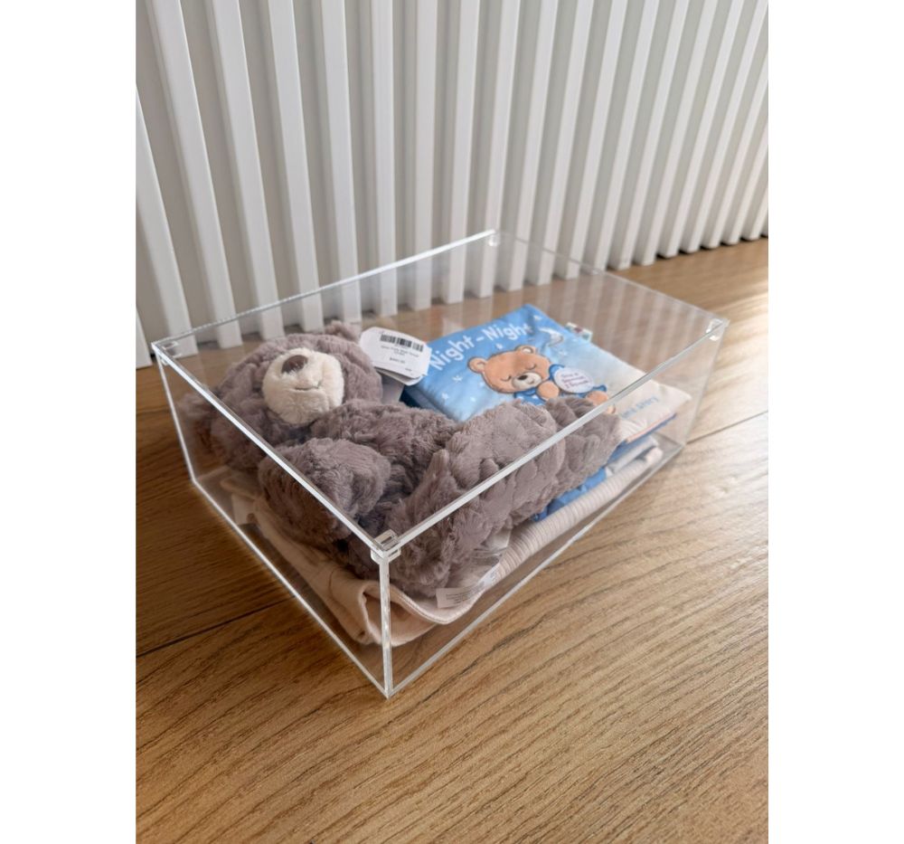 Caja Chica de Acrilico