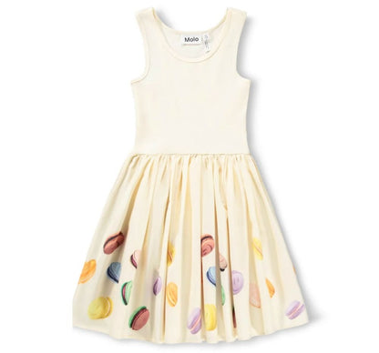Dress Happy Macarons