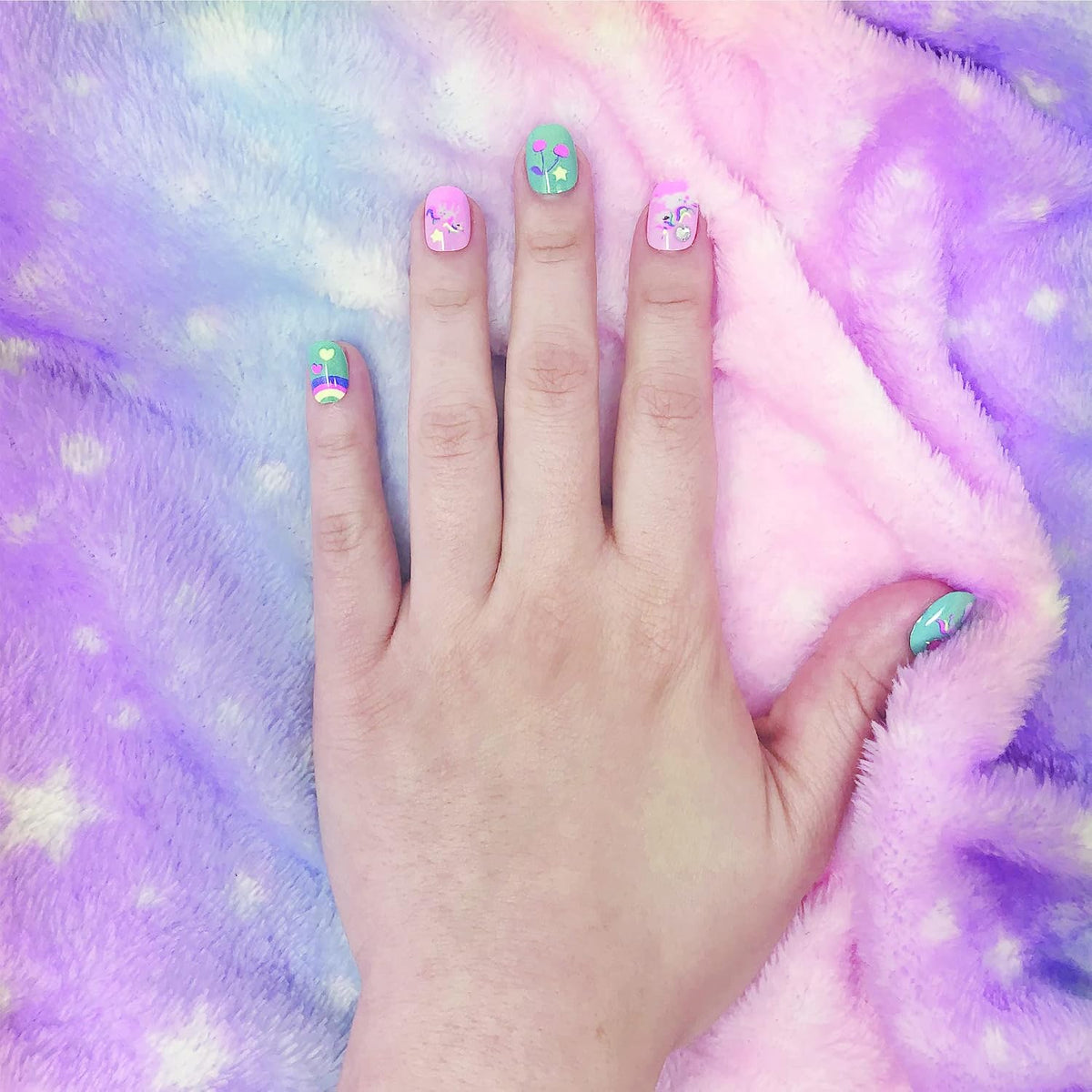 Stylin Press On Nails Unicorn