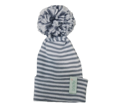Gorro gris con rayas blancas y pompón gris -ILYBEAN