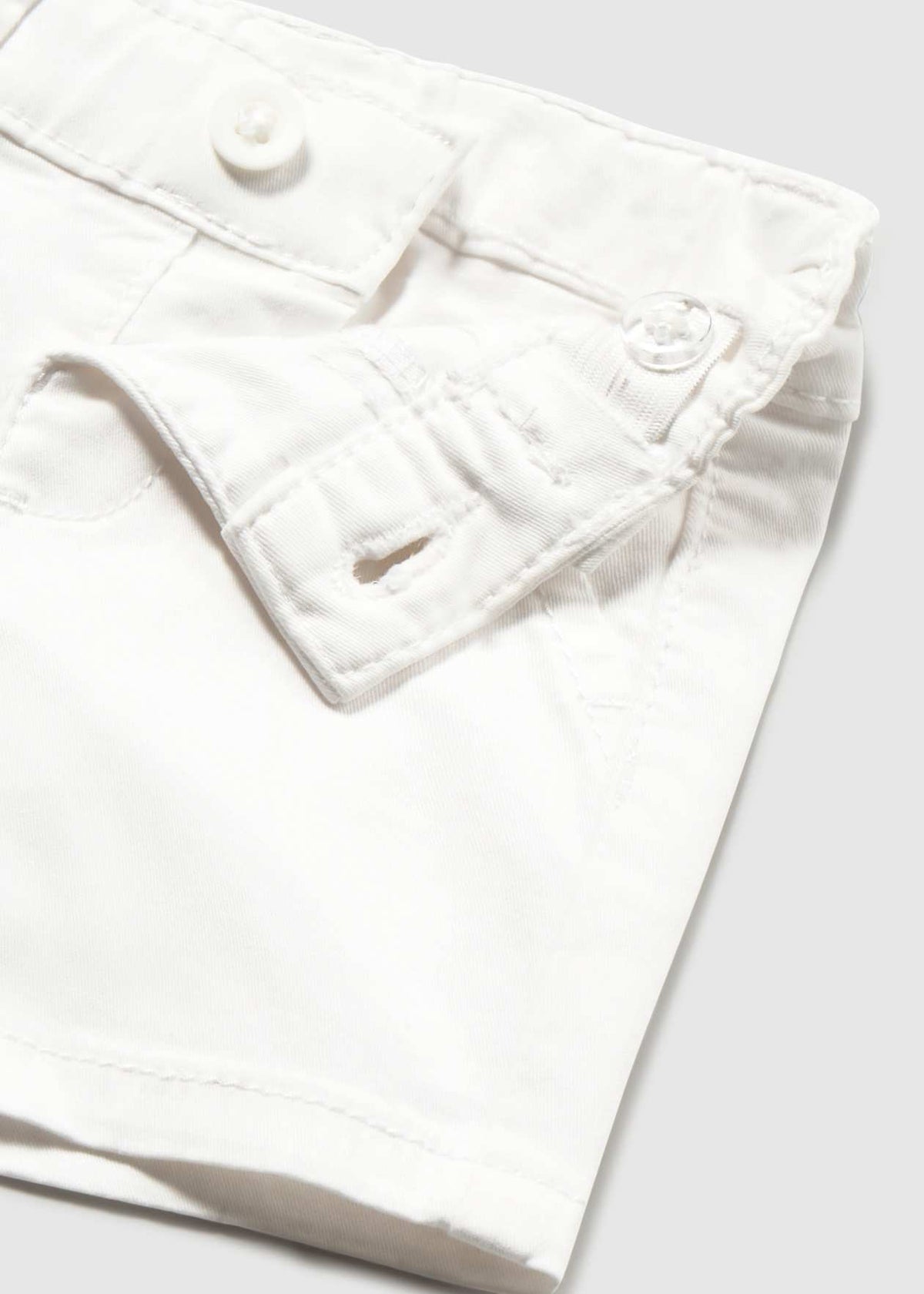 Pantalón Corto Sarga Basico Blanco