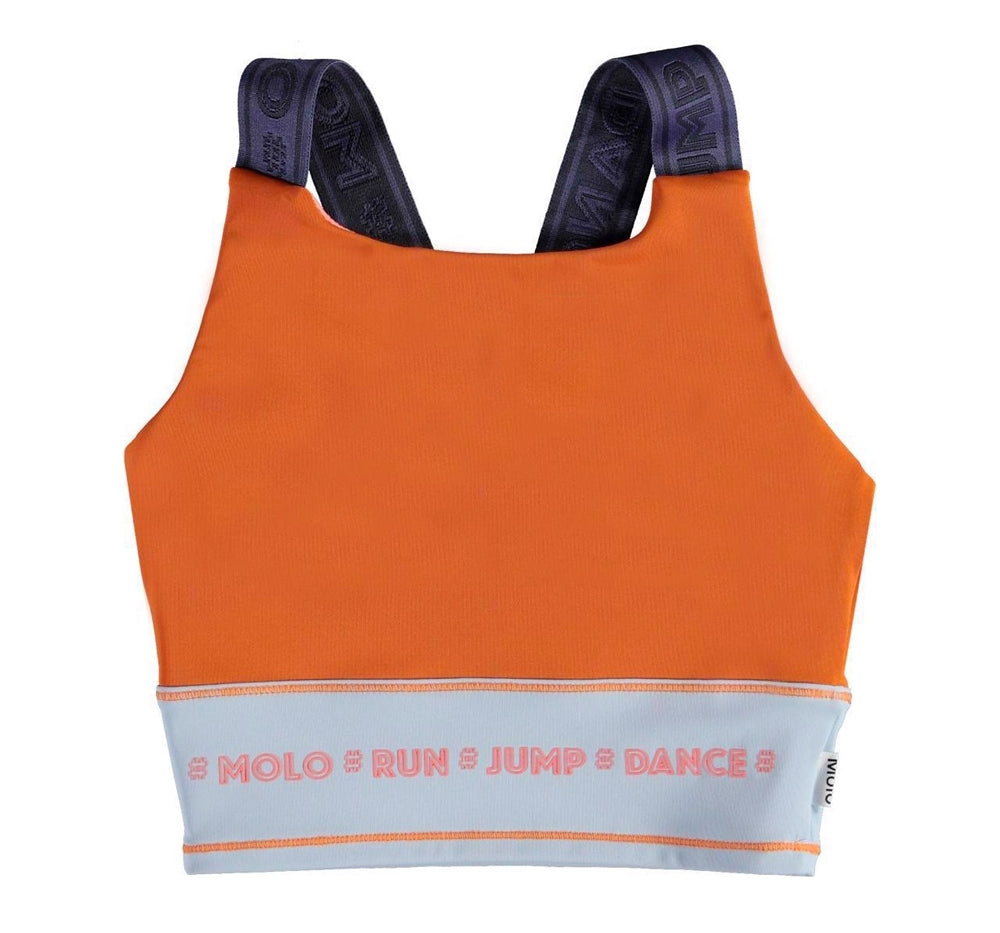 Top deportivo naranja con bloques de color -Molo