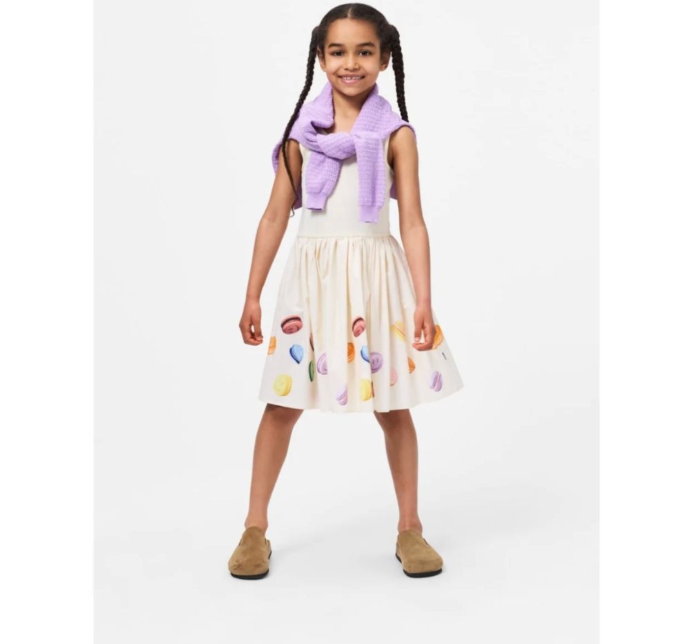 Dress Happy Macarons