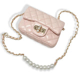 Pearl Closure Quilted Purse Pink