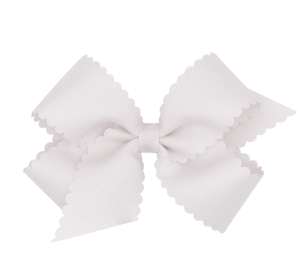Medium GG Bow W/Scalloped Edge White